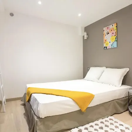Modern Mirosmenil Apartamento *